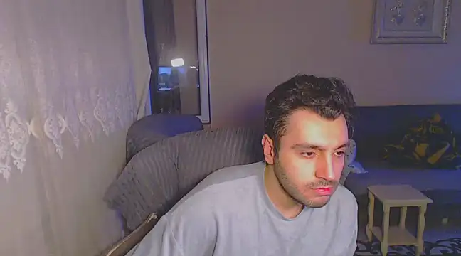 Snapshot of handsomeee04 chatting on 02-16-25, 04:31 handsomeee04 online show from 02-16-25, 04:31