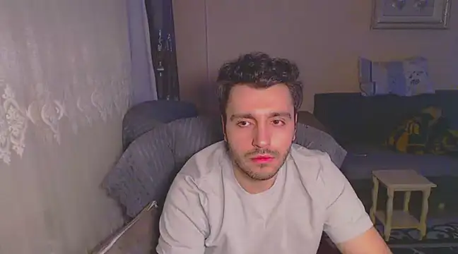 Snapshot of handsomeee04 chatting on 02-17-25, 03:25 handsomeee04 online show from 02-17-25, 03:25