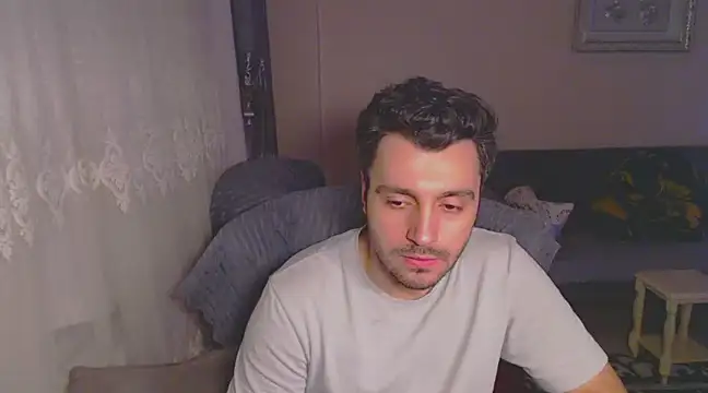 Snapshot of handsomeee04 chatting on 02-17-25, 10:36 handsomeee04 online show from 02-17-25, 10:36