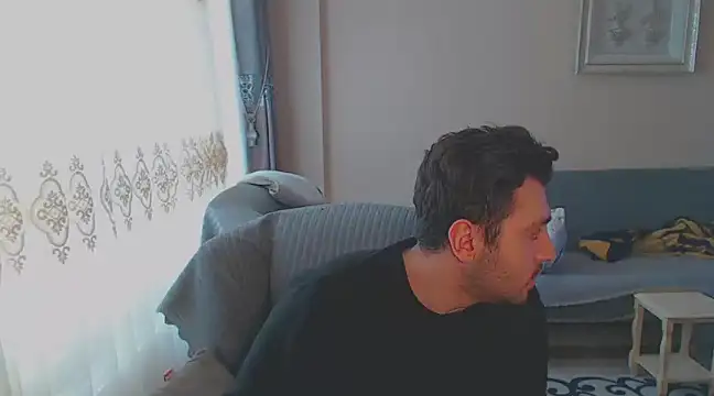 Snapshot of handsomeee04 chatting on 02-19-25, 12:00 handsomeee04 online show from 02-19-25, 12:00