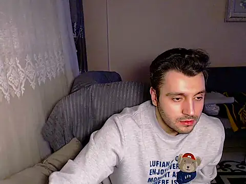 Snapshot of handsomeee04 chatting on 02-22-25, 03:56 handsomeee04 online show from 02-22-25, 03:56