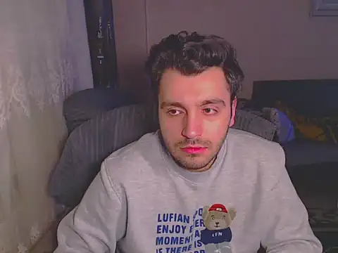 Snapshot of handsomeee04 chatting on 02-23-25, 09:37 handsomeee04 online show from 02-23-25, 09:37