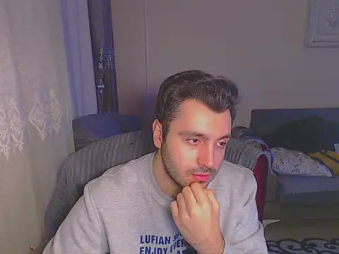 Snapshot of handsomeee04 chatting on 02-24-25, 10:03 handsomeee04 online show from 02-24-25, 10:03