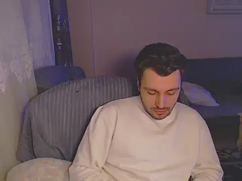 Snapshot of handsomeee04 chatting on 02-25-25, 07:36 handsomeee04 online show from 02-25-25, 07:36