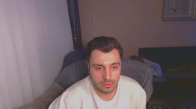 Snapshot of handsomeee04 chatting on 02-28-25, 05:04 handsomeee04 online show from 02-28-25, 05:04