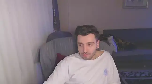 Snapshot of handsomeee04 chatting on 03-08-25, 02:23 handsomeee04 online show from 03-08-25, 02:23