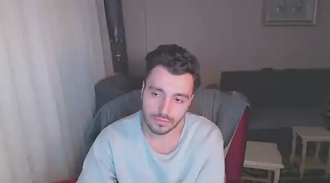 Snapshot of handsomeee04 chatting on 03-13-25, 03:00 handsomeee04 online show from 03-13-25, 03:00