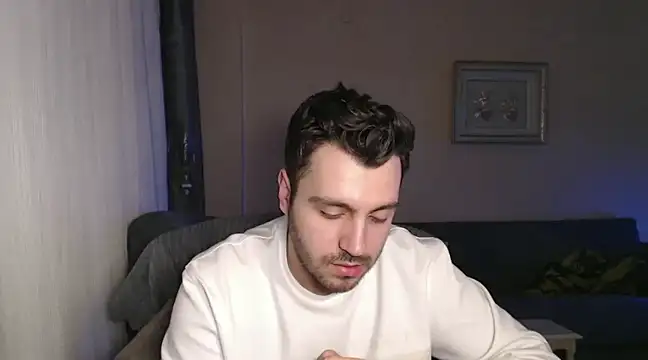 Snapshot of handsomeee04 chatting on 03-18-25, 10:04 handsomeee04 online show from 03-18-25, 10:04