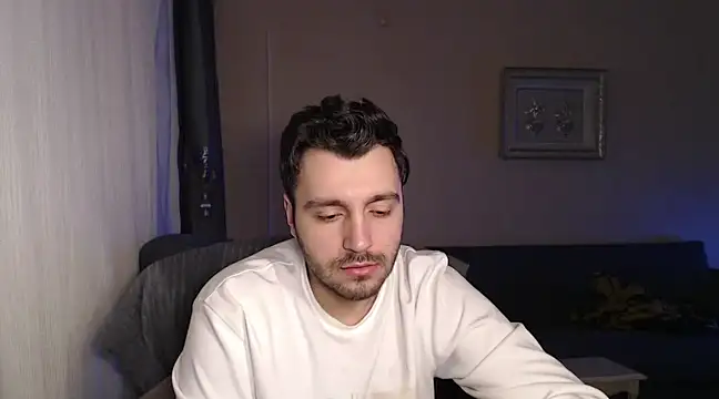 Snapshot of handsomeee04 chatting on 03-19-25, 10:20 handsomeee04 online show from 03-19-25, 10:20