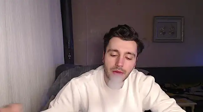 Snapshot of handsomeee04 chatting on 03-22-25, 09:42 handsomeee04 online show from 03-22-25, 09:42