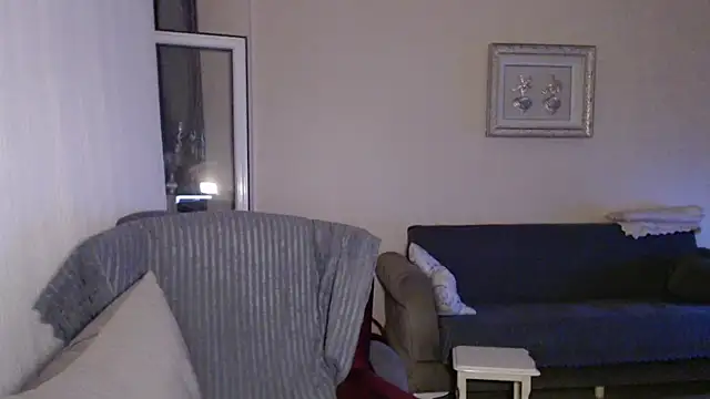 Snapshot of handsomeee04 chatting on 09-10-25, 08:53 handsomeee04 online show from 09-10-25, 08:53