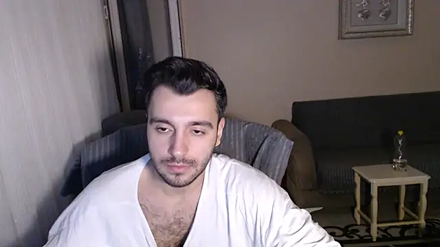 Snapshot of handsomeee04 chatting on 09-29-25, 12:49 handsomeee04 online show from 09-29-25, 12:49