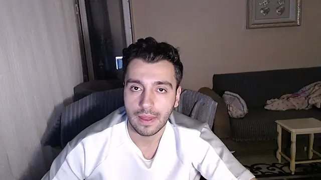 Snapshot of handsomeee04 chatting on 09-30-25, 12:59 handsomeee04 online show from 09-30-25, 12:59