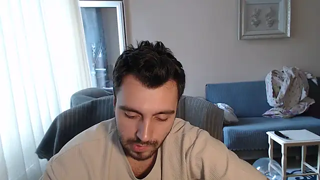 Snapshot of handsomeee04 chatting on 10-06-25, 02:58 handsomeee04 online show from 10-06-25, 02:58