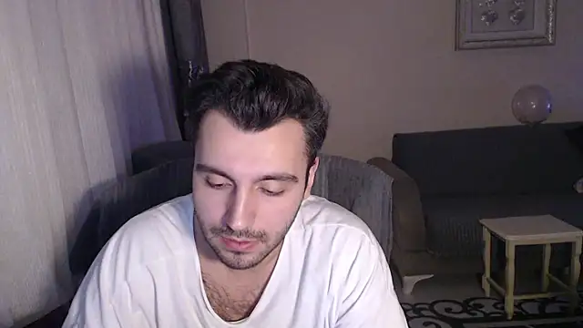 Snapshot of handsomeee04 chatting on 10-09-25, 03:48 handsomeee04 online show from 10-09-25, 03:48