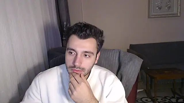 Snapshot of handsomeee04 chatting on 10-11-25, 11:03 handsomeee04 online show from 10-11-25, 11:03