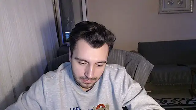 Snapshot of handsomeee04 chatting on 10-16-25, 10:00 handsomeee04 online show from 10-16-25, 10:00