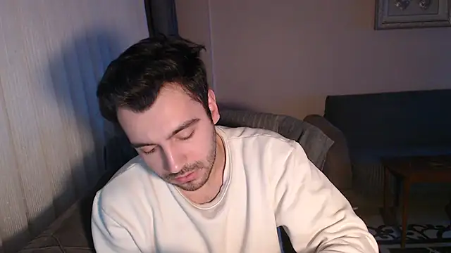 Snapshot of handsomeee04 chatting on 10-24-25, 01:13 handsomeee04 online show from 10-24-25, 01:13