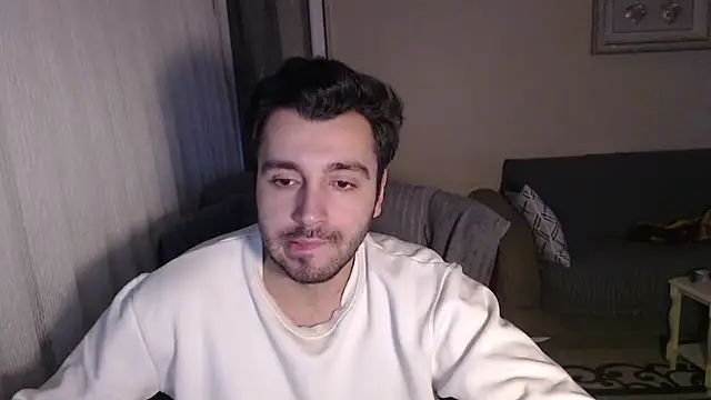 Snapshot of handsomeee04 chatting on 10-26-25, 04:02 handsomeee04 online show from 10-26-25, 04:02