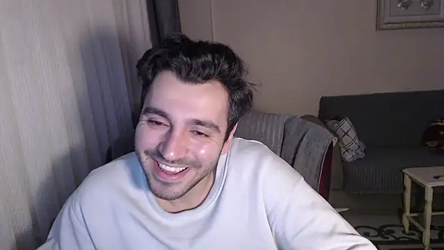 Snapshot of handsomeee04 chatting on 10-30-25, 10:32 handsomeee04 online show from 10-30-25, 10:32