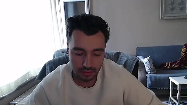 Snapshot of handsomeee04 chatting on 11-08-25, 01:22 handsomeee04 online show from 11-08-25, 01:22