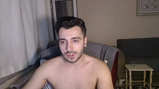 Snapshot of handsomeee04 chatting on 11-09-25, 04:38 handsomeee04 online show from 11-09-25, 04:38