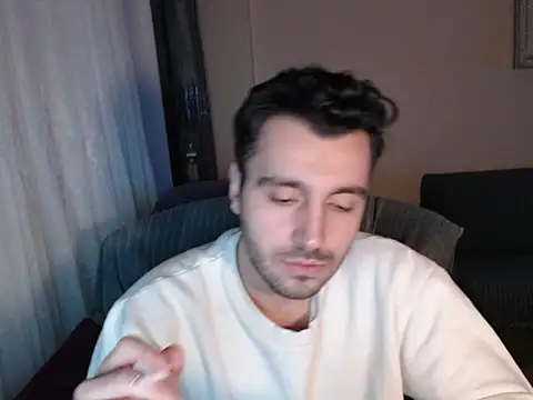 Snapshot of handsomeee04 chatting on 11-26-25, 10:22 handsomeee04 online show from 11-26-25, 10:22