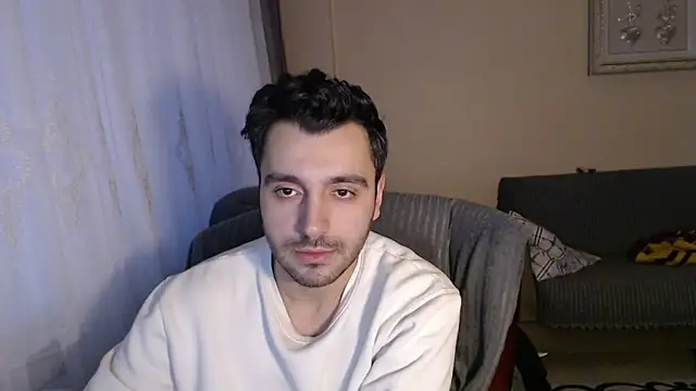 Snapshot of handsomeee04 chatting on 11-27-25, 02:52 handsomeee04 online show from 11-27-25, 02:52