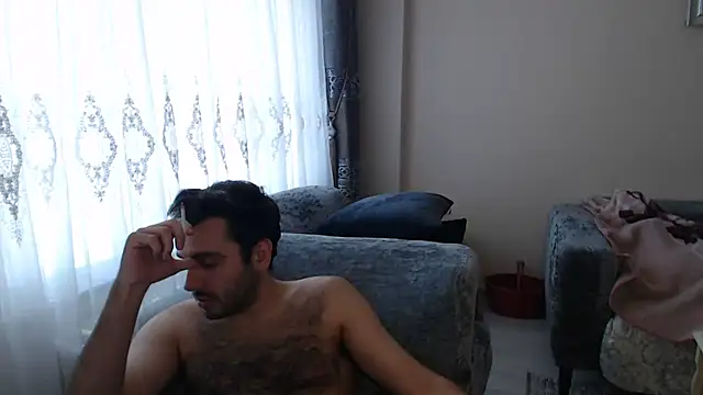 handsomeee04 online show from 04-26-26, 03:59