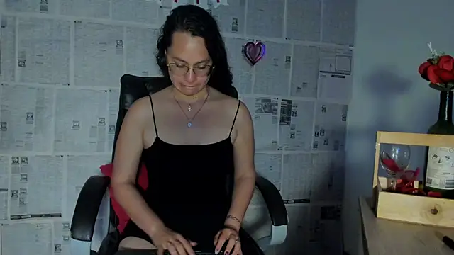 emmaTorres1 online show from 02-13-25, 03:46