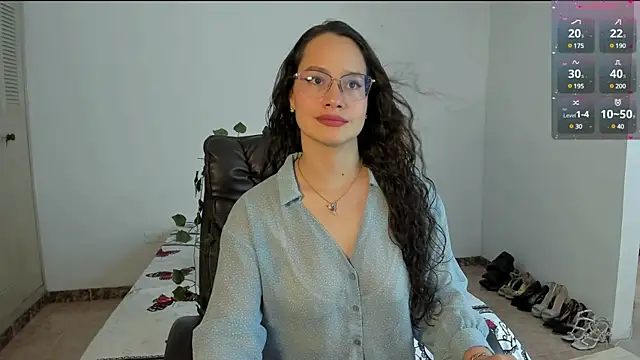 emmaTorres1 online show from 03-18-25, 08:48