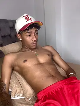 Boy cock18 online show from 01-19-25, 07:36