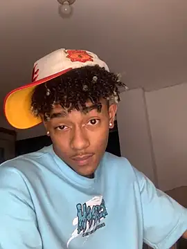 Boy cock18 online show from 02-20-25, 08:39