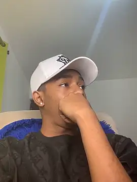 Boy cock18 online show from 10-22-25, 08:19