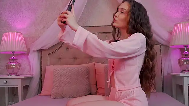 SashaMeow online show from 10-13-25, 03:34