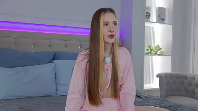 SashaMeow online show from 04-19-26, 04:39