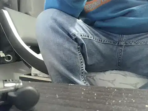 Snapshot of party51502 chatting on 02-06-25, 04:31 party51502 online show from 02-06-25, 04:31