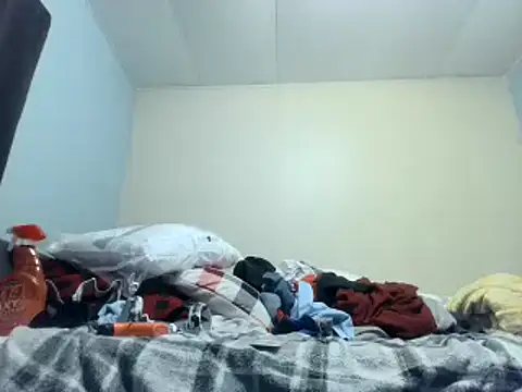 Snapshot of party51502 chatting on 03-01-25, 06:24 party51502 online show from 03-01-25, 06:24