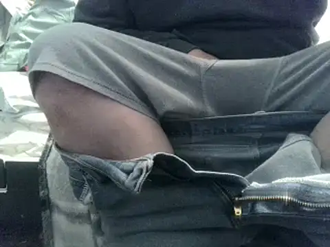 Snapshot of party51502 chatting on 03-18-25, 03:31 party51502 online show from 03-18-25, 03:31