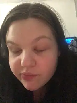 Snapshot of Charlotte_Ros chatting on 01-19-25, 11:43 Charlotte Ros online show from 01-19-25, 11:43