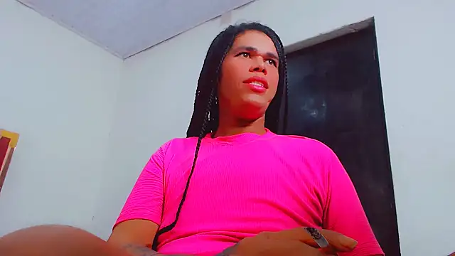 Snapshot of fox_naughty_violet chatting on 10-01-25, 07:42 fox naughty violet online show from 10-01-25, 07:42