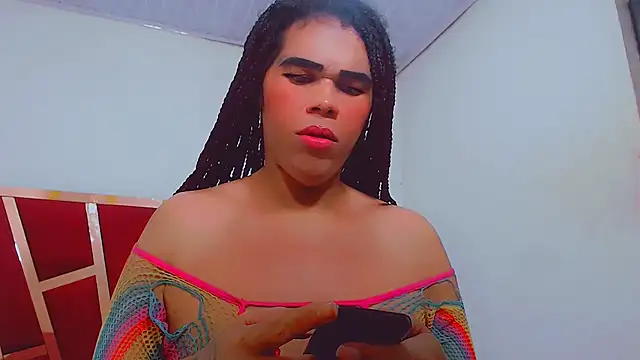 Snapshot of fox_naughty_violet chatting on 10-02-25, 07:43 fox naughty violet online show from 10-02-25, 07:43