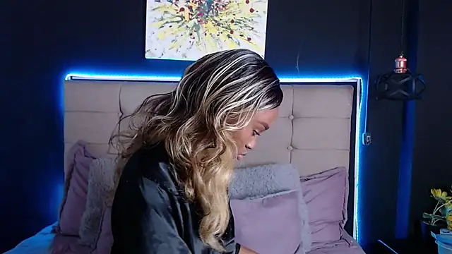 nikkystorm1  online show from 03-13-25, 06:01