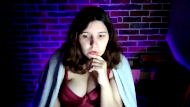 Snapshot of Heleneecesmecs2 chatting on 12-27-24, 12:29 Heleneecesmecs2 online show from 12-27-24, 12:29