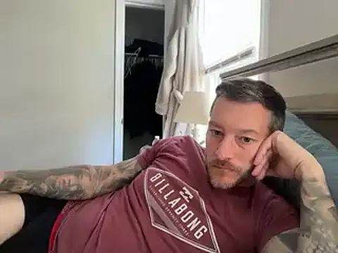 Snapshot of moon-boy chatting on 10-16-25, 04:30 moon-boy online show from 10-16-25, 04:30