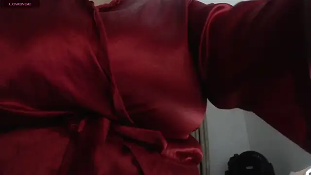 MommyHelpsmee online show from 10-29-25, 07:32