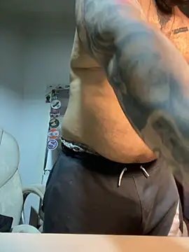 Snapshot of El_Titan1998 chatting on 09-29-25, 11:59 El Titan1998 online show from 09-29-25, 11:59