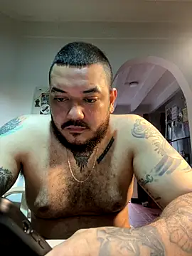 El Titan1998 online show from 12-18-25, 02:01