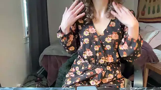 Snapshot of leahsparkles chatting on 03-14-25, 03:14 leahsparkles online show from 03-14-25, 03:14