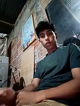 Snapshot of Andres123cv chatting on 11-16-25, 11:32 Andres123cv online show from 11-16-25, 11:32